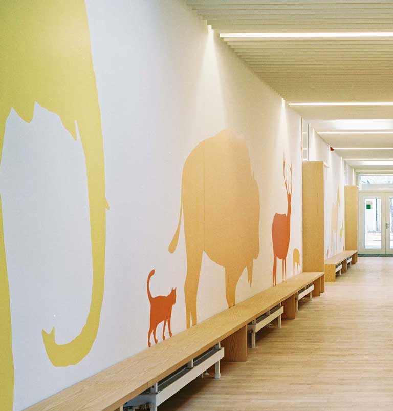 Orientierungsdesign Kindergarten Moosach - Wandgestaltung